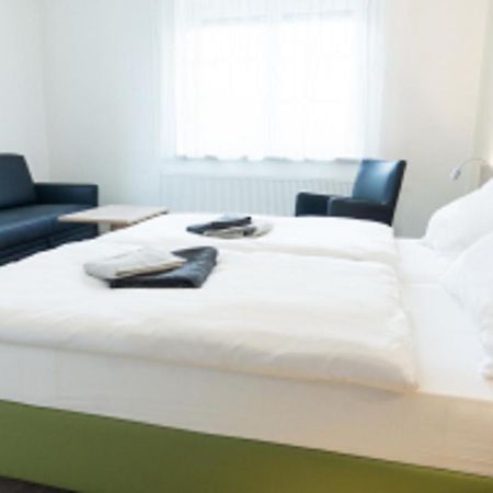 Bauers Gaestehaus Obersiebenbrunn エクステリア 写真
