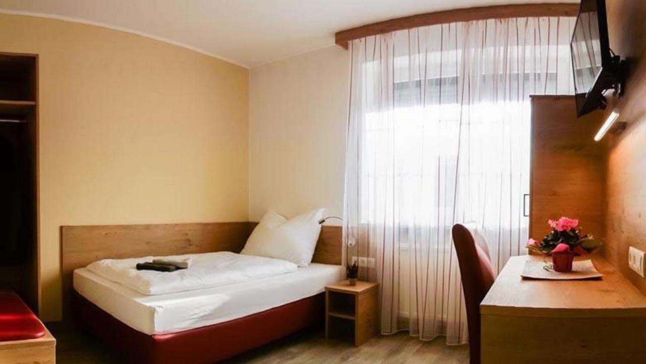 Bauers Gaestehaus Obersiebenbrunn エクステリア 写真
