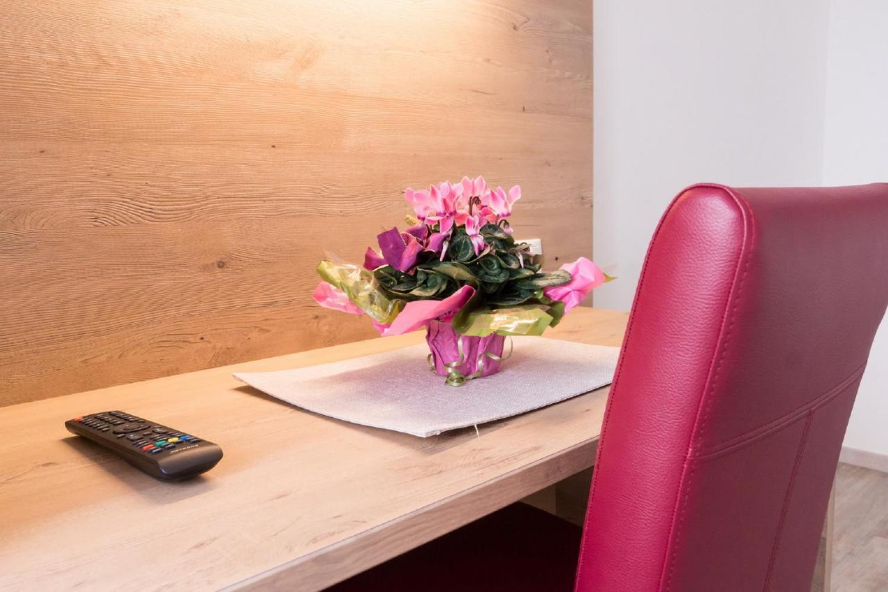 Bauers Gaestehaus Obersiebenbrunn エクステリア 写真